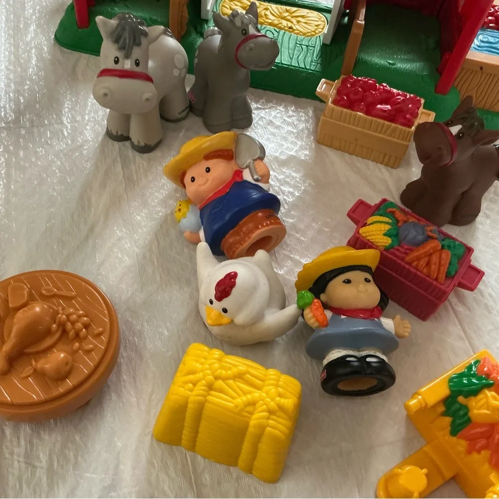 Vintage Fisher-Price Little People Farm Playset barn animals lot 15